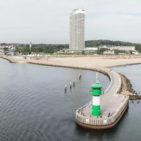 Waterkant 1 Travemuende Apartment Lubeck